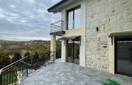 Proprietate speciala cu panorama superba, 220 mp utili, 1760 mp teren, Feleacu