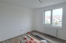 Apartament semidecomandat, 51 mp utili, lift, parcare, zona Terra