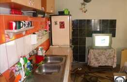 Vanzare apartament cu 1 camera, 46 mp, cu  terasa  si  loc de parcare