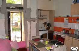 Vanzare apartament cu 1 camera, 46 mp, cu  terasa  si  loc de parcare