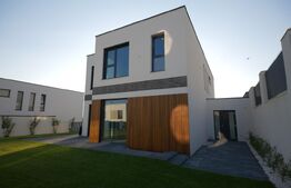 Vilă Smart Home. Cu panouri solare, 4 dormitoare, birou și saună.