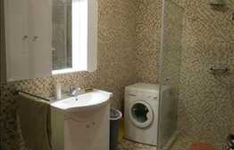 De vanzare apartament 2 camere, 62 mp, balcon, zona strazii Florilor!