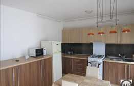 De vanzare apartament 2 camere, 62 mp, balcon, zona strazii Florilor!