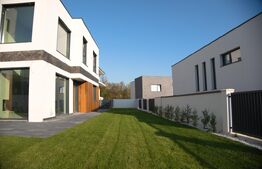 Vila Smart Home, tamplarie casa pasiva, jaluzele ascunse, semineu, sauna.