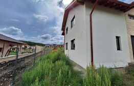 Duplex semifinisat, 120 mp utili, teren 550 mp, Chinteni