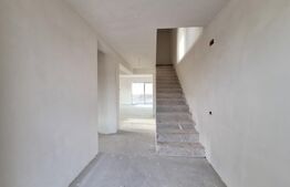 Duplex semifinisat, 120 mp utili, teren 550 mp, Chinteni