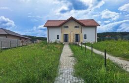 Duplex semifinisat, 120 mp utili, teren 550 mp, Chinteni