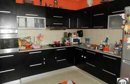 De vanzare apartament 2 camere, 64 mp, parcare, zona strazii Alverna