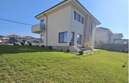 Casă individuală 140 mp, teren 700 mp, panouri solare, în Dezmir