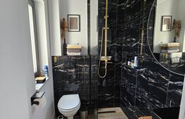 Casă individuală 140 mp, teren 700 mp, panouri solare, în Dezmir