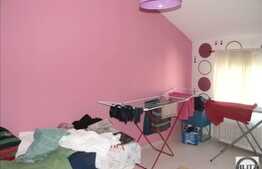 Apartament 3 camere la mansarda, complet mobilat, zona Minerva