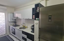 Apartament cu 3 camere, mobilat si utilat, aer conditionat, zona Florilor