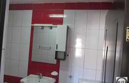 Vanzare 3 camere, 64 mp utili, balcon, zona strazii Florilor!