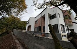 Duplex 158 mp utili , teren 300 mp, semifinisat , zona campului