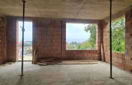 2 Unitati, Duplex semifinisat, zona Dambul Rotund, priveliste spre oras