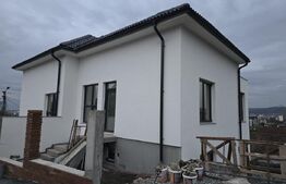 2 Unitati, Duplex semifinisat, zona Dambul Rotund, priveliste spre oras