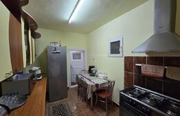 Casă semicentrală cu garaj, 100 mp utili