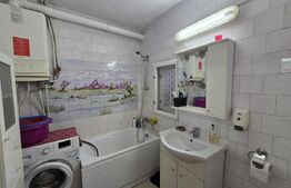 Casă semicentrală cu garaj, 100 mp utili