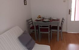 Apartament 2 camere, Tractoru, pozitie excelenta