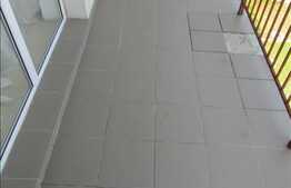 Vanzare 2 camere, 50,4 mp, 3 terase de 28 mp, parcare, zona strazii Eroilor!