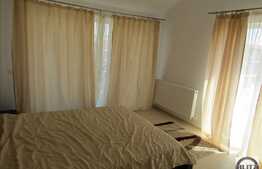 Vanzare 2 camere, 50,4 mp, 3 terase de 28 mp, parcare, zona strazii Eroilor!