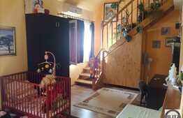 Apartament 2 camere, 54 mp, scara interioara, zona strazii Aleea Baisoara