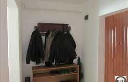 De vanzare mansarda 1 camera, 37 mp, balcon, zona strazii Florilor!