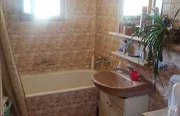 Vanzare apartament 3 camere, 65 mp, boxa subsol, zona strazii Fabricii de Zahar