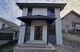 Casă individuală în Câmpenești,  120 mp semifinisată, teren aferent de 592 mp 
