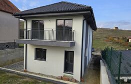 Casă individuală în Câmpenești,  120 mp semifinisată, teren aferent de 592 mp 