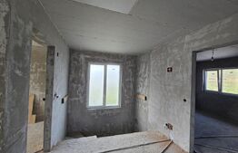 Casă individuală în Câmpenești,  120 mp semifinisată, teren aferent de 592 mp 