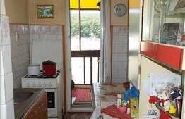 Vanzare apartament 4 camere, 70 mp, decomandat, zona strazii Mehedinti