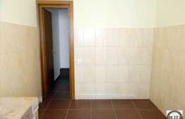 Garsoniera 40 mp, decomandata, totul nou, parcare, zona centrala