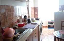 Vanzare apartament 2 camere, 40 mp, decomandat, mobilat, zona strazii Mehedinti