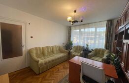 Apartament cu 3 camere, etaj intermediar zona Alexandru Vlahuta 