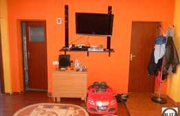 Apartament de vanzare cu 2 camere,finisat, decomandat, 63 mp, cu garaj