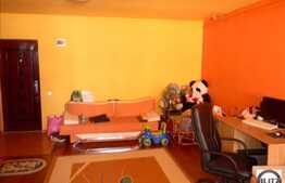 Apartament de vanzare cu 2 camere,finisat, decomandat, 63 mp, cu garaj