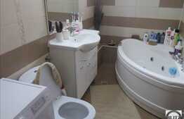 4 camere, 80 mp, balcon, boxa la subsol, zona strazii Aleea Balea!