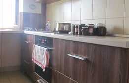 4 camere, 80 mp, balcon, boxa la subsol, zona strazii Aleea Balea!