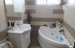 4 camere, 80 mp, balcon, boxa la subsol, zona strazii Aleea Balea!