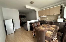 Apartament 2 camere, etaj intermediar, parcare, zona Petrom
