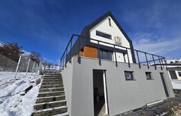 Casă NZEB finisată, șemineu și panouri solare – Comuna Baciu