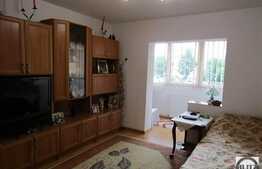 De vanzare apartament 2 camere, 55 mp, garaj, boxa, zona strazii Tasnad