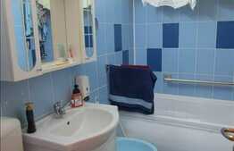 De vanzare apartament 2 camere, 55 mp, garaj, boxa, zona strazii Tasnad