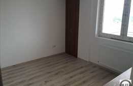 De vanzare apartament 2 camere, 39 mp, garaj, zona Piata 1 Mai