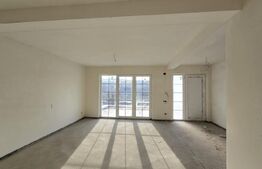 Casă cu teren generos de 1000 mp, 190 mp utili si panouri solare