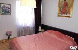 Vanzare apartament 3 camere, 106 mp, boxa, parcare, zona strazii Bucium