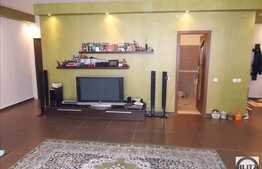 Vanzare apartament 3 camere, 106 mp, boxa, parcare, zona strazii Bucium