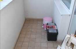 Vanzare apartament 3 camere, 106 mp, boxa, parcare, zona strazii Bucium