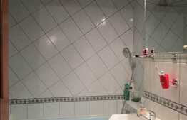 De vanzare apartament 3 camere, 65 mp, boxa subsol, zona strazii Calea Floresti